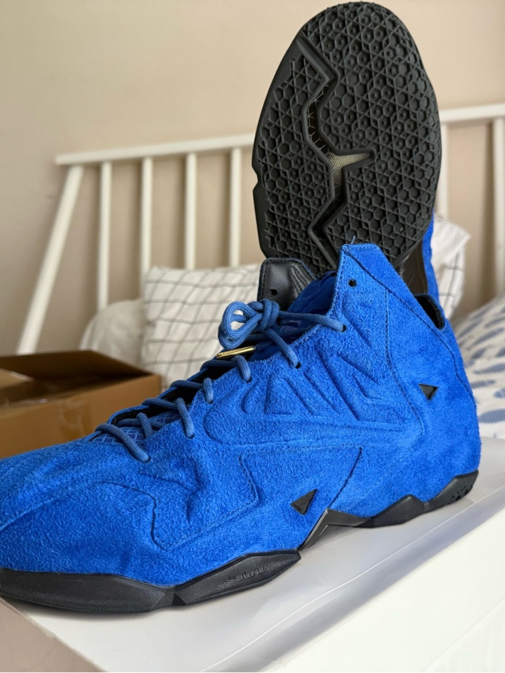 Nike LeBron XI EXT Suede QS Blue Sneakers
